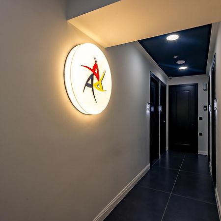 Triple A @ Trendy Psiri - Art & Nightlife Aparthotel Athene Buitenkant foto