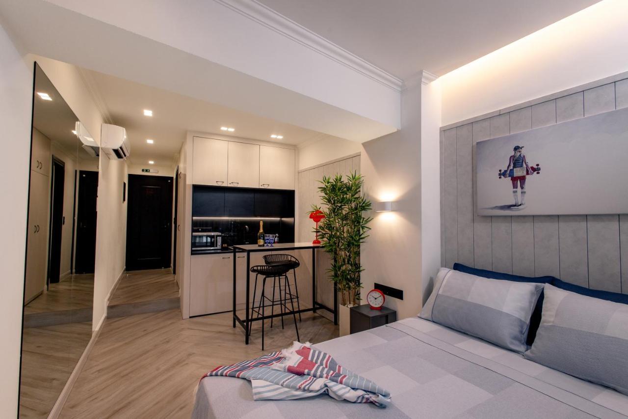 Triple A @ Trendy Psiri - Art & Nightlife Aparthotel Athene Buitenkant foto