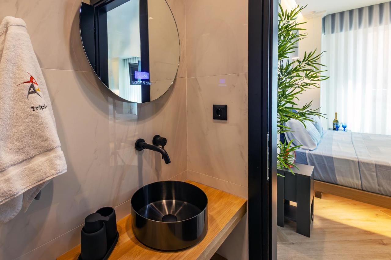 Triple A @ Trendy Psiri - Art & Nightlife Aparthotel Athene Buitenkant foto