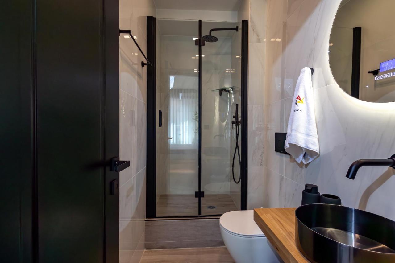 Triple A @ Trendy Psiri - Art & Nightlife Aparthotel Athene Buitenkant foto