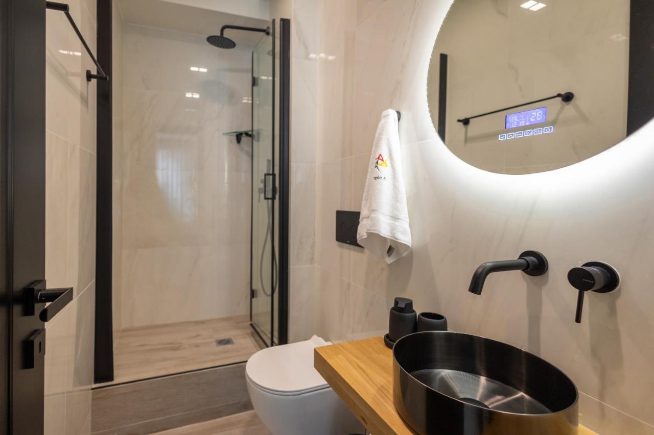Triple A @ Trendy Psiri - Art & Nightlife Aparthotel Athene Buitenkant foto