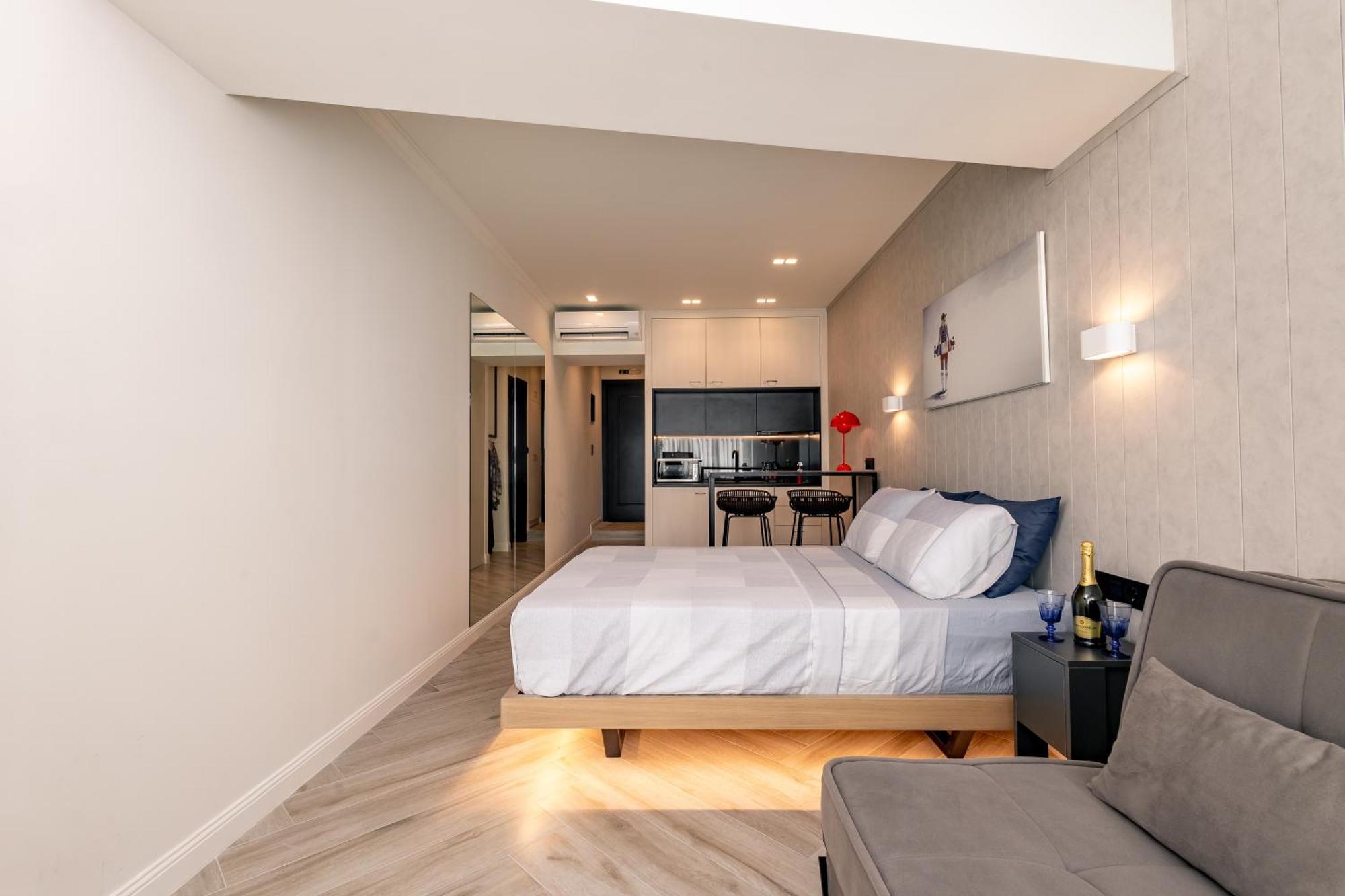 Triple A @ Trendy Psiri - Art & Nightlife Aparthotel Athene Buitenkant foto