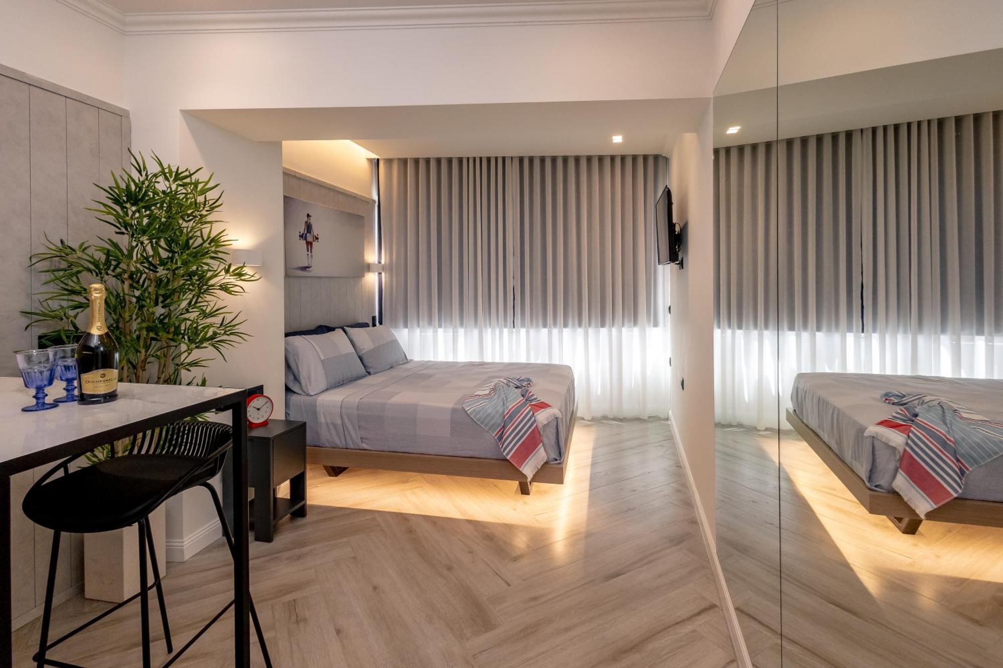 Triple A @ Trendy Psiri - Art & Nightlife Aparthotel Athene Buitenkant foto